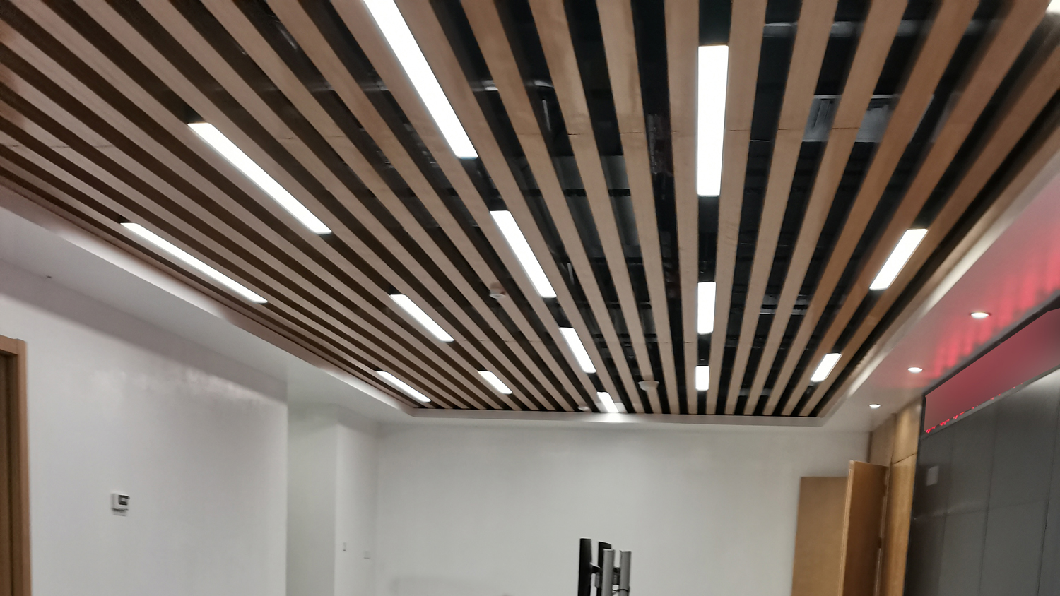 合肥知名裝修公司：安徽半山裝飾，打造專業(yè)辦公環(huán)境！(圖4)