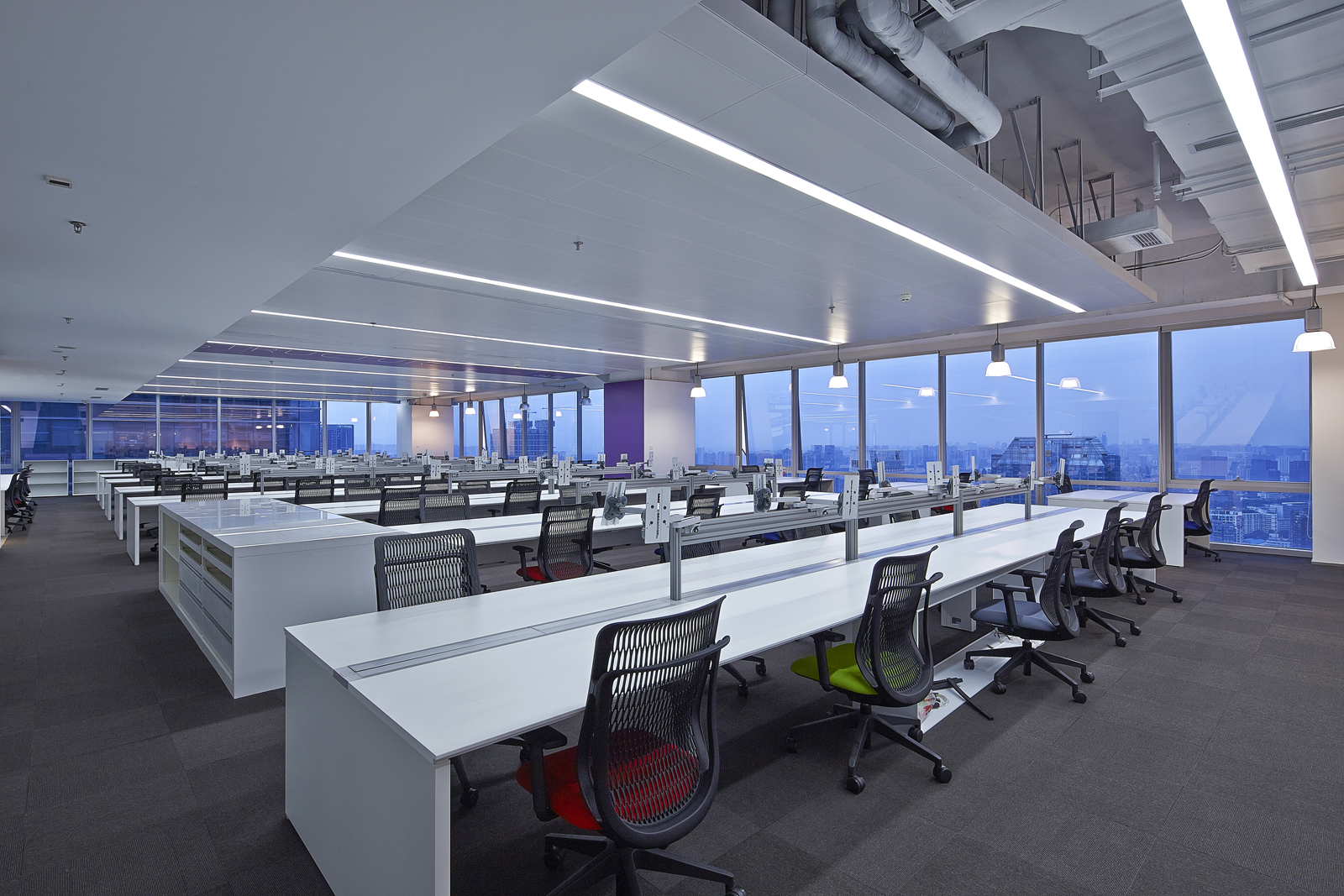 從設計到施工:打造理想辦公環(huán)境的每一步(圖2) 從設計到施工:打造理想辦公環(huán)境的每一步(圖2)