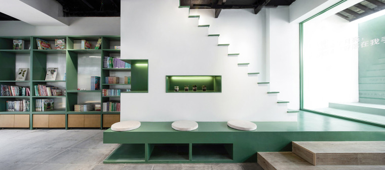 安慶市300平方三角書店裝修設(shè)計(圖3) 2.jpg