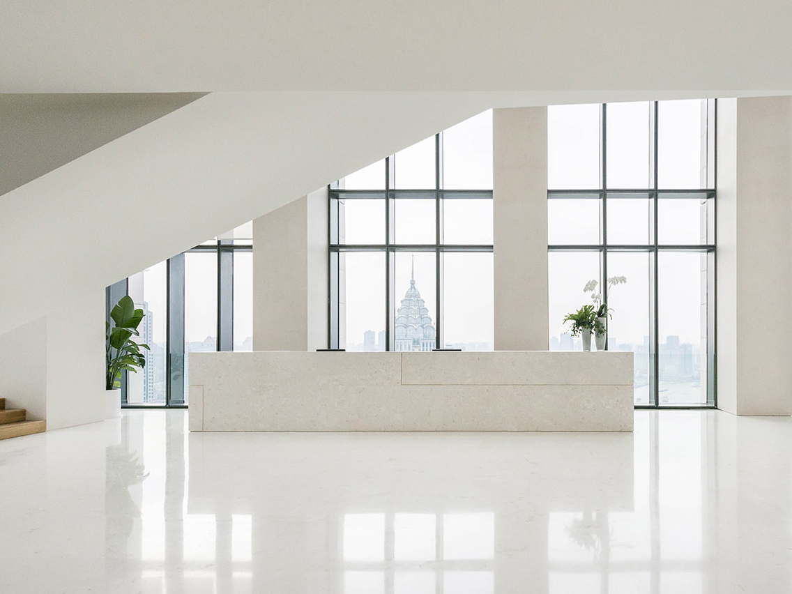 瑤海區(qū)1200平方現(xiàn)代簡約風(fēng)辦公室裝修設(shè)計項目(圖1) 前臺.jpg