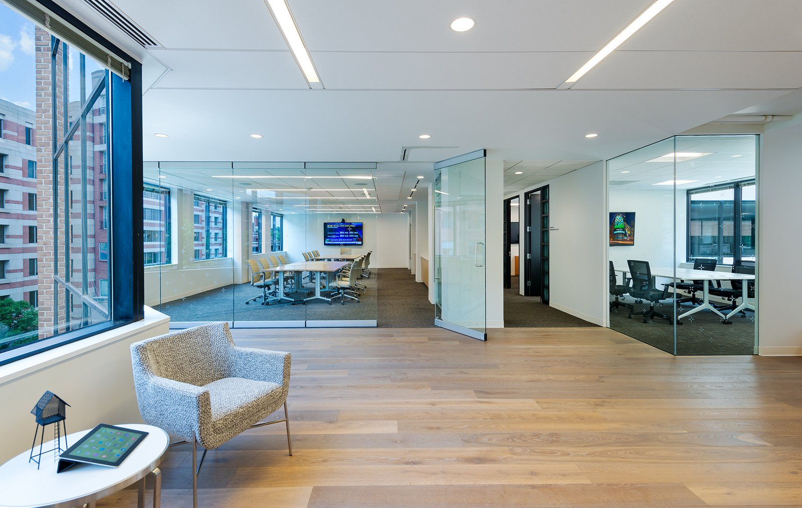 淮北2000㎡簡(jiǎn)約辦公室裝修設(shè)計(jì)項(xiàng)目案例分析(圖2) 國(guó)外辦公 (4).jpg