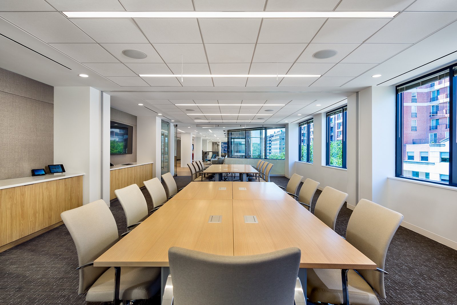 淮北2000㎡簡(jiǎn)約辦公室裝修設(shè)計(jì)項(xiàng)目案例分析(圖3) 國(guó)外辦公 (5).jpg