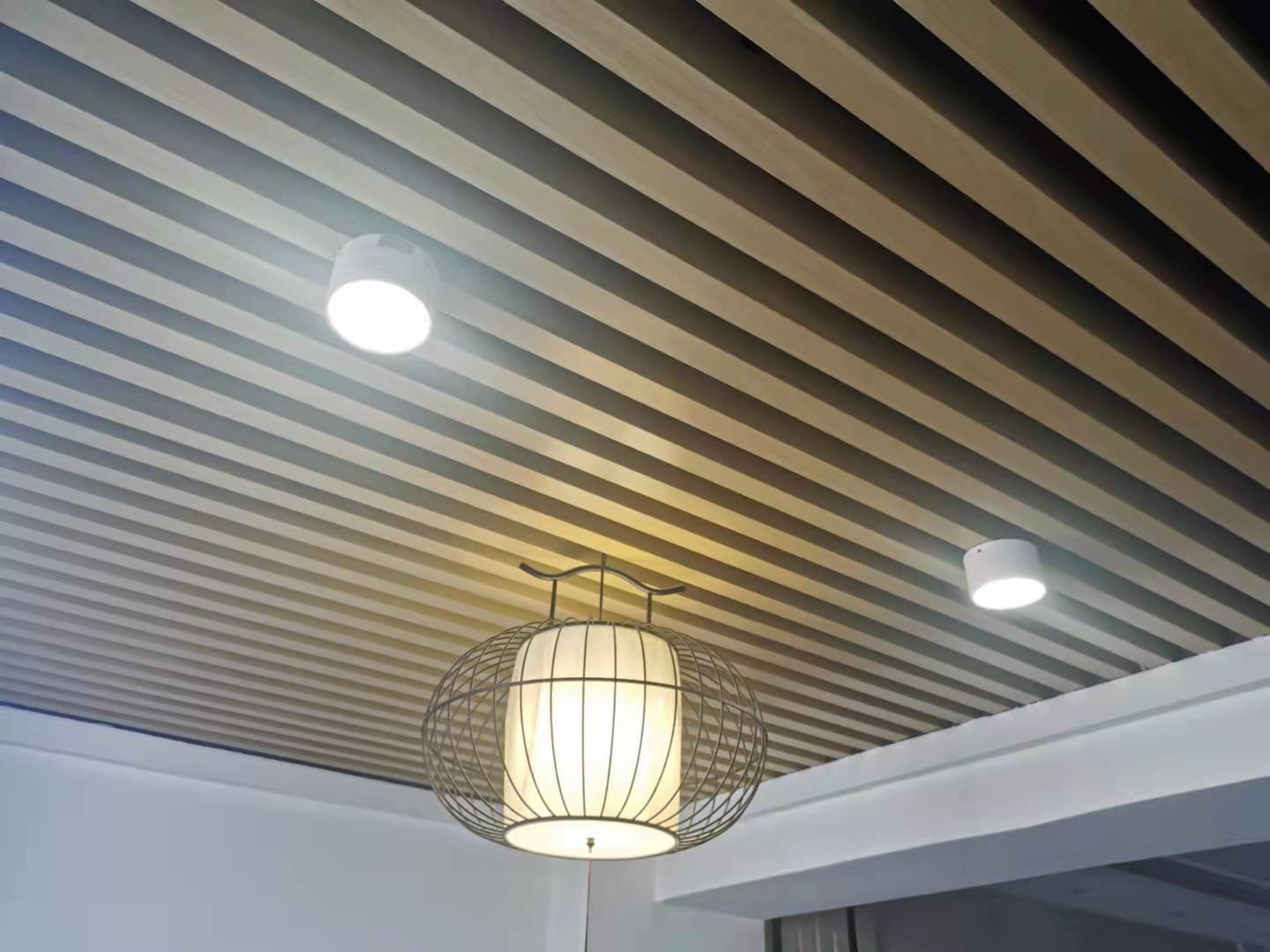 合肥裝修公司-裝修有多少種吊頂？分別的是特點(diǎn)是什么？(圖1)